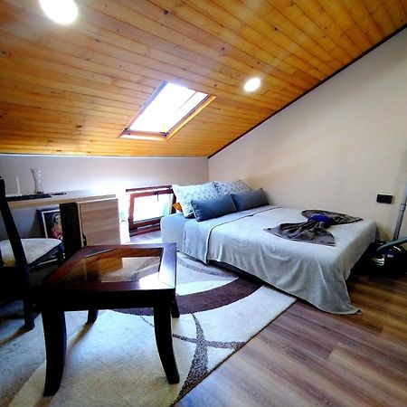 Low Budget Apartment With Breakfast #3 فارنا المظهر الخارجي الصورة